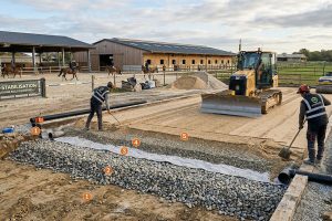 Substrats et agrégats drainants écologiques pour sols équestres